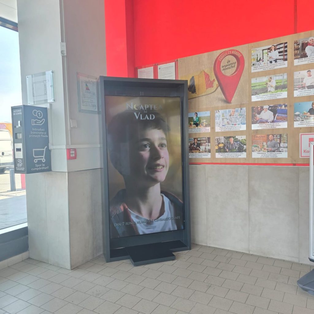 Agenție de Publicitate EkoGroup - Rețea Digitală Indoor: Cum să Măsori Succesul Campaniilor Tale 3 Reteaua-Digitala-Indoor-DOOH-KAUFLAND-Domnesti-8211-A1-8211-West-Park-2